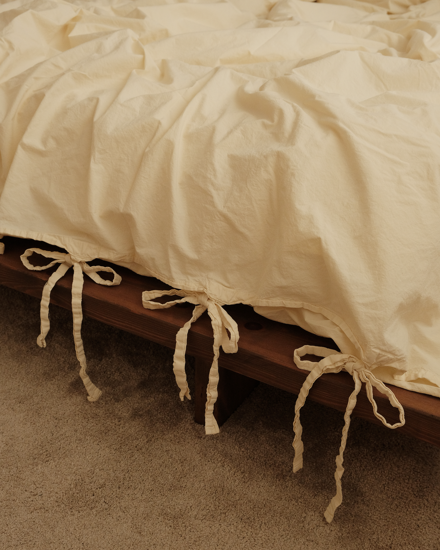 THE BOW -  PERCALE BEDDING SET, WHIPPED BUTTER